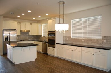 Eat-In Kitchen
