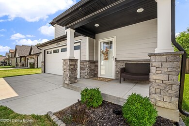 9012 Manslick Commons Dr, Louisville, KY 40219 - photo 2