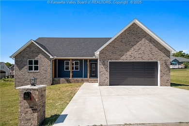 4 Armor Ln, Ona, WV 25545 - photo 2