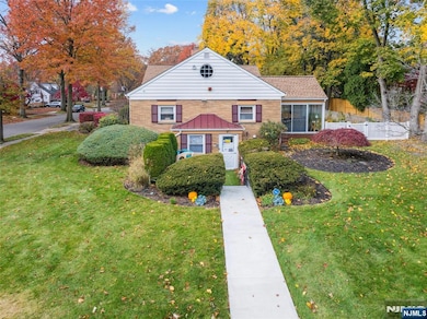 74 Ridgewood Ave, Glen Ridge, NJ 07028 - photo 3