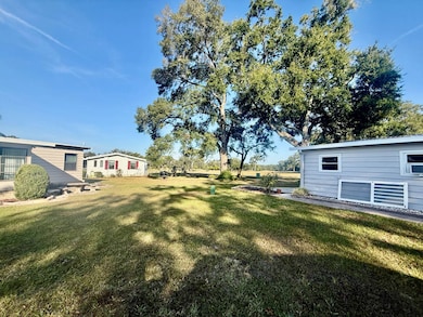 626 Cedar Ln, Lady Lake, FL 32159 - photo 5