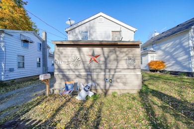 719 E Butler St, Adrian, MI 49221 - photo 2