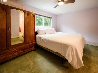 Bedroom, Primary