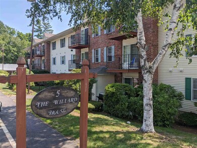 130 Endicott St N unit 502, Laconia, NH 03246 - photo 4