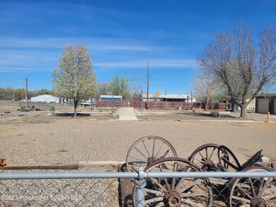 732 S Turner St, Bloomfield, NM 87413 - photo 2