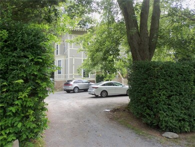 4 Red Cross Ave unit 3, Newport, RI 02840 - photo 2