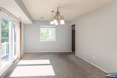 117 Woods Edge Dr, Succasunna, NJ 07876 - photo 5