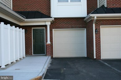 9713 Handerson Place unit 402, Manassas Park, VA 20111 - photo 3