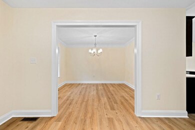 204 Lindburgh Dr, Waynesboro, VA 22980 - photo 7