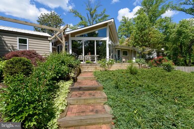 3525 Devon Dr, Falls Church, VA 22042 - photo 4