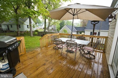 8719 Oakleigh Rd, Parkville, MD 21234 - photo 2