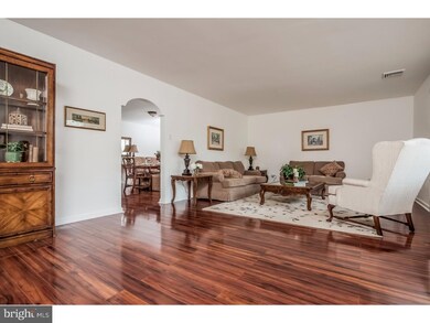 35 Glendale Rd, Havertown, PA 19083 - photo 4