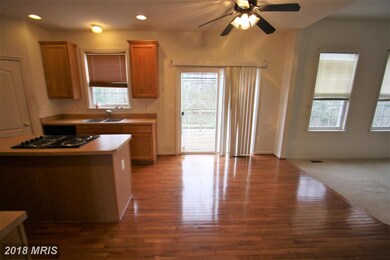 10233 Warfield St, White Plains, MD 20695 - photo 5