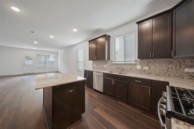 316 Appaloosa Dr, Alvin, TX 77511 - photo 5