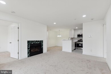 18815 Sparkling Water Dr unit D, Germantown, MD 20874 - photo 6