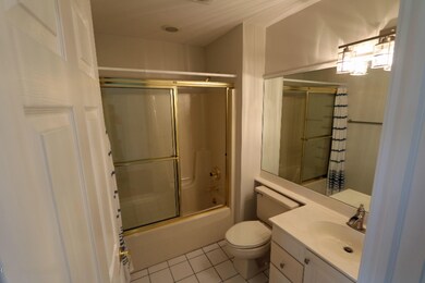 2327-South-Pte-Way---mnflrbth