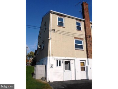 203 Willowbrook Ave, Folsom, PA 19033 - photo 2