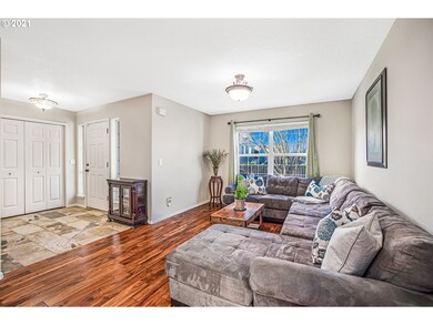 13976 SE 154th Dr, Clackamas, OR 97015 - photo 3