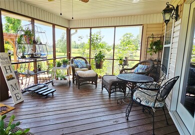 Screened Porch 2