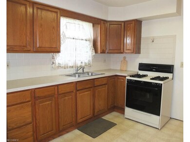 Eat-in Kitchen