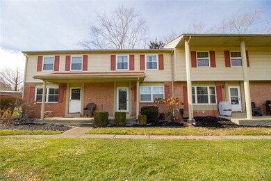335 Carriage Ln, Canfield, OH 44406 - photo 2