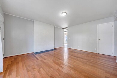 04-MIB06748