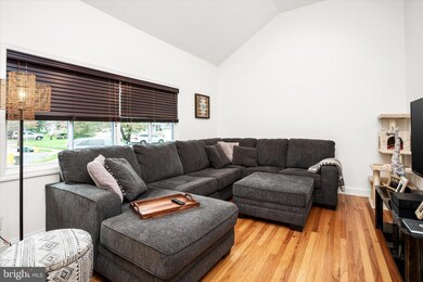 8 Eddrie Ct, Trenton, NJ 08690 - photo 6