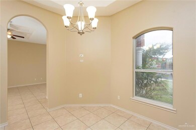 1105 S Hibiscus St, Pharr, TX 78577 - photo 4