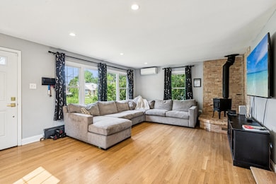 1656 Harding Rd, Northfield, IL 60093 - photo 2