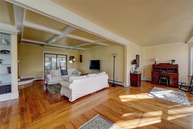 138 Terrace Ave, Riverside, RI 02915 - photo 4