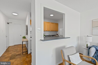 The Lauren unit 901, Washington, DC 20036 - photo 4