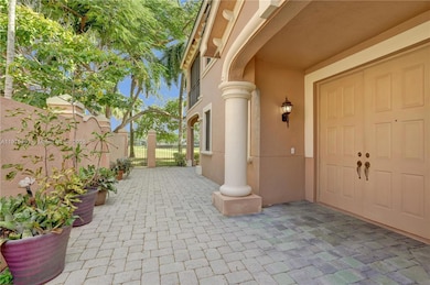 2757 Center Court Dr unit 120, Weston, FL 33332 - photo 2