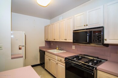 31 Hylan Boulevard-5