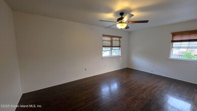 31 Franklin Ln unit A, Staten Island, NY 10306 - photo 3