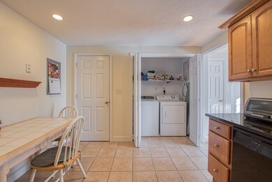 41 Water St unit 2D, East Weymouth, MA 02189 - photo 4
