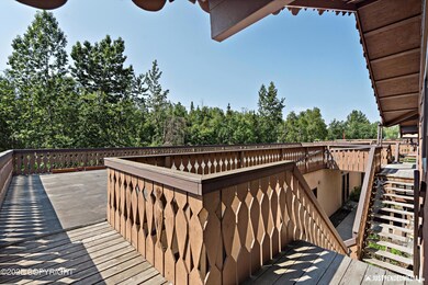 Huge Deck overlooking Trail System