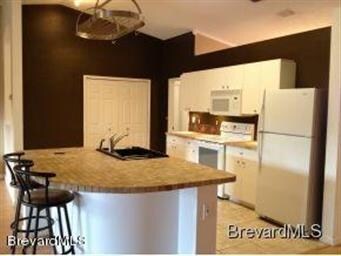 angel road kitchen 2