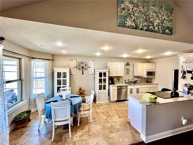 381 Sundowner Ranch Ave, Prairie Grove, AR 72753 - photo 4