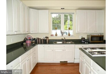 7926 Tire Swing Rd, Dunn Loring, VA 22027 - photo 6