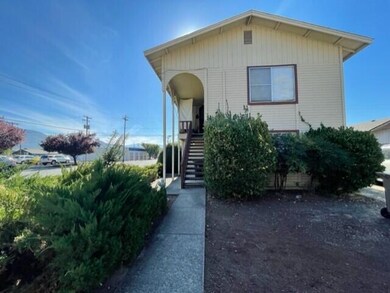 332 NE 9th St unit A & B, Grants Pass, OR 97526 - photo 5