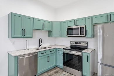 917 Fulton St, Jeffersonville, IN 47130 - photo 5