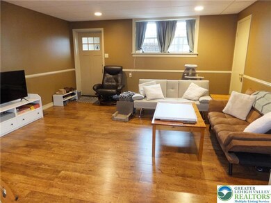 303 Allen St unit 2, Bath, PA 18014 - photo 5