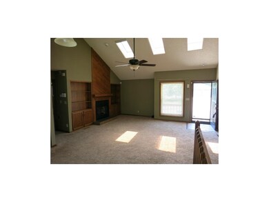 Open floor plan that is very well lit with newer t
