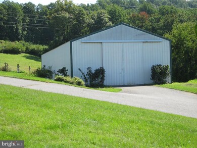 120 Witmer Rd, Reinholds, PA 17569 - photo 7