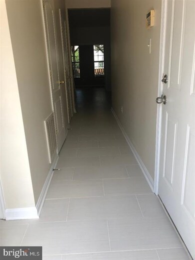 13009 Park Crescent Cir, Herndon, VA 20171 - photo 2