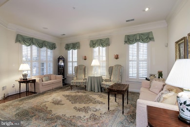 8519 Gavin Manor Ct unit 1, Chevy Chase, MD 20815 - photo 4