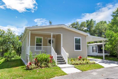 633 Chestnut Ct unit B25, Deland, FL 32724 - photo 2