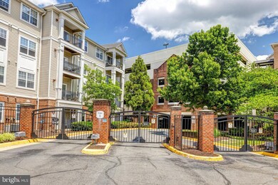 12925 Centre Park Cir unit 203, Herndon, VA 20171 - photo 3