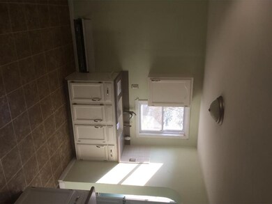 816 Upland Ave, Reading, PA 19607 - photo 2