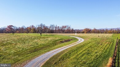 35405 Poor House Ln, Round Hill, VA 20141 - photo 2
